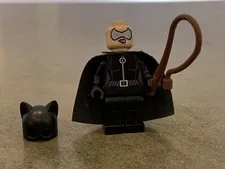 LEGO Catwoman Purple Lips Minifig sh006 DC Super Heroes Batman 6858