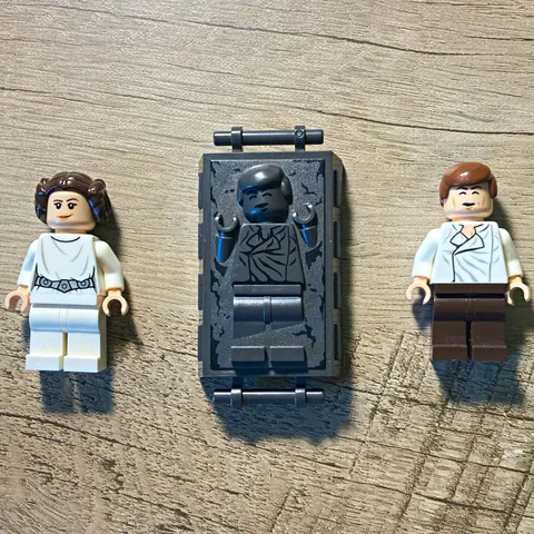 LEGO Star Wars Carbon-Freezing Chamber Minifigure Lot - Leia, Han + Carbonite