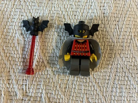 Vintage Lego Fright Nights Bat Lord With Cape And Staff Minifigure 1997