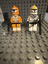 LEGO Star Wars Clone Lot of 2 Minifigures sw0299 Bomb Squad sw0355 Pilot W/ Guns