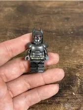 LEGO Heavy Armor Batman Minifigure 76110 211906 Super Hero Sh528 Batman DC