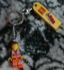 LEGO Emmet The LEGO Movie Minifigure Keychain w/ Brick Keychain 853865