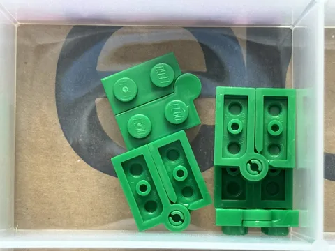 LEGO Parts - Green Hinge Plate 1 x 4 Swivel (2429 / 2430) - No 2429c01 - QTY 5