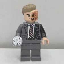 NEW DC Two-Face w/ Coin Custom Lego Minifigure 76303 Batman Tumbler Harvey Dent