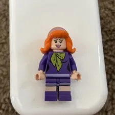 LEGO Daphne Blake Minifigure - 75904 Scooby-Doo Mystery Mansion