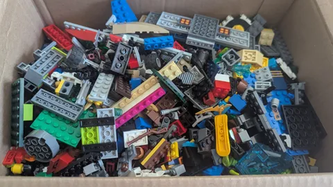 LEGO Bulk Lot 8+ Lbs Mixed Bricks Blocks Technic Pieces Figures Weapons