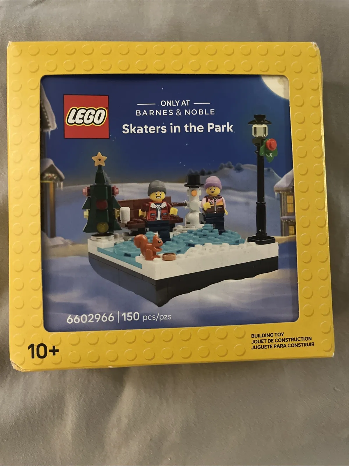 Lego Skaters in the Park Barnes & Noble Exclusive GWP 6602966 Limited 2025