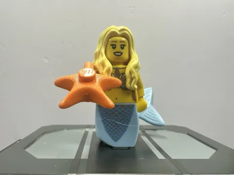 Brand New LEGO Series 9 Collectible Minifigures 71000 - Mermaid Col09-12