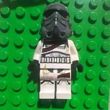 LEGO Star Wars Stormtrooper White Armor & Dark Gray Helmet from set 75412