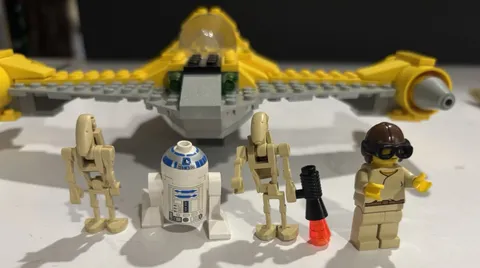 Lego Star Wars #7141 Naboo Fighter  Mini figures