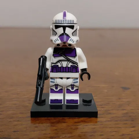 LEGO Star Wars Clone Trooper Minifigure White/Purple Armor w/ Blaster