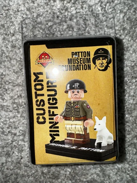 Brickmania George S. Patton Minifigure w/ White Dog BRAND NEW IN BOX + FAST SHIP