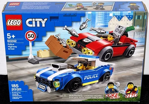 NEW SEALED! LEGO CITY 60242 POLICE HIGHWAY ARREST / DUKE / VITO / CARS