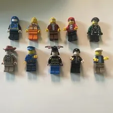 Lot of 10 Lego Minifigures