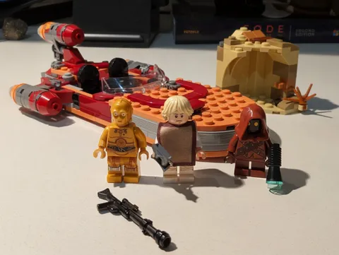 75271 LEGO Star Wars Luke Skywalker's Landspeeder Complete Set with Minifigures