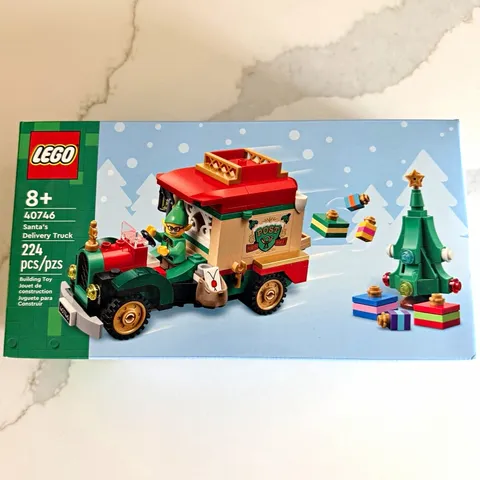 LEGO Seasonal Winter Holiday 40746 Santa's Delivery Truck 224pc 8+ Elf Box