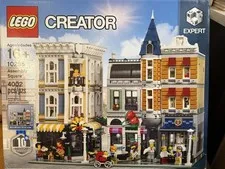 LEGO Creator Expert Assembly Square 10255 New Factory Sealed