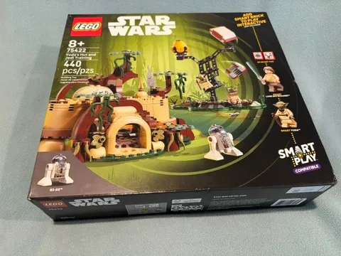 LEGO Star Wars -Yoda's Hut & Jedi Training Set-NEW
