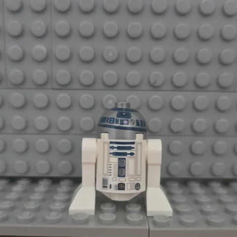 LEGO Star Wars Misprinted R2-D2 Minifigure Droid Figure