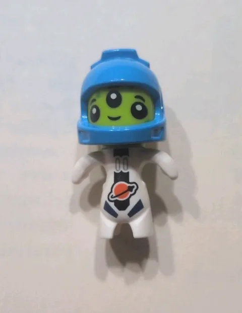 LEGO Alien with Spacesuit Minifigure 2025 Lego City Advent Calendar 60475