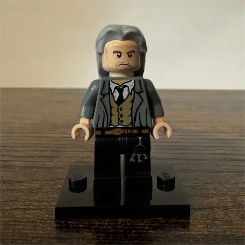 LEGO Harry Potter Argus Filch Minifigure - 2010 Hogwarts Castle 
