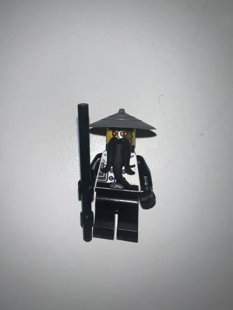 LEGO Ninjago Evil Sensei Wu Minifigure with weapon new 70725