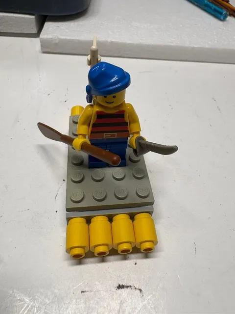 Lego  Kit #1733 SHIPWRECKED PIRATE 100% Complete NO Instructions
