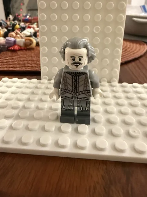 lego minifigures Harry Potter Nearly Headless Nick Hp145