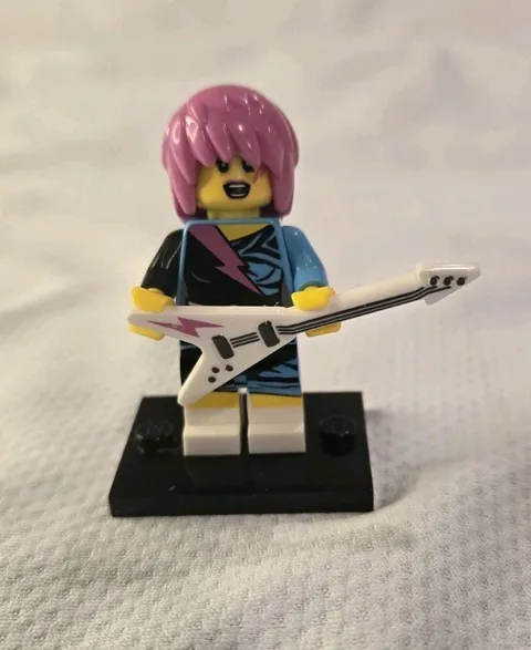 LEGO Collectible Minifigure Series 7 Rocker Girl Complete