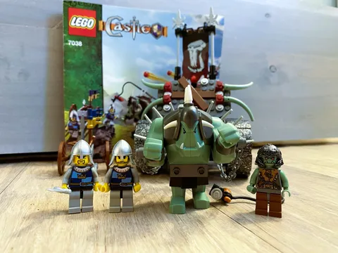 LEGO Castle: Troll Assault Wagon (7038) - 100% Complete