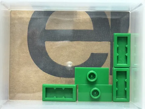 LEGO Parts - Green Plate 1 x 2 with 1 Stud (Jumper) - No 15573 - QTY 5