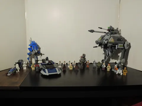 Large Lot of LEGO Star Wars Figures & vehicles