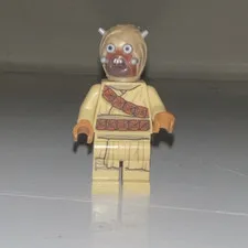 LEGO Star Wars Tusken Raider Minifigure Tan Outfit Brown Strap Print Headpiece