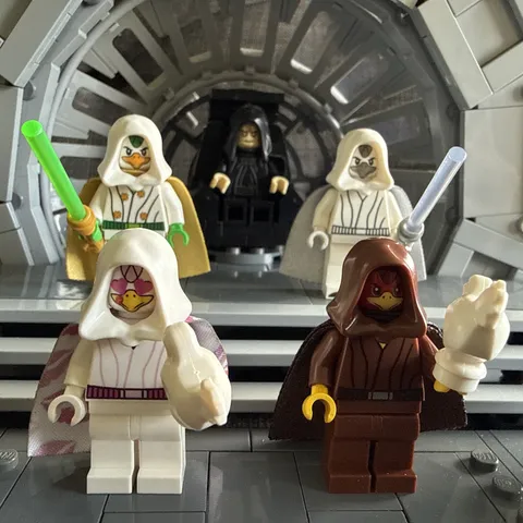 Brickluv Chicken Bricks 4x Variants Minifigures & Custom Capes
