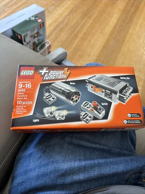 LEGO Power Functions Motor Set 8293 Motor Battery Box Switch Lights New Sealed