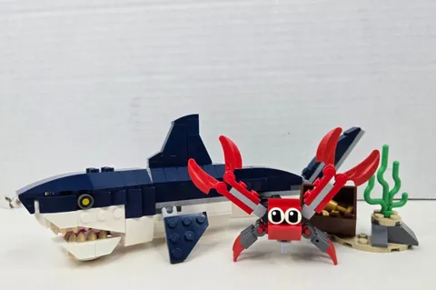 LEGO Deep Sea Creatures 31088 CREATOR 100% Complete READ