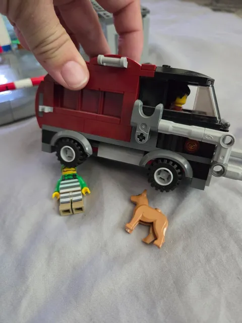 LEGO CITY: Police Station (60316)