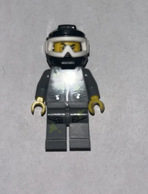 LEGO Paintball Player CMF 71001 Series 10 minifigure