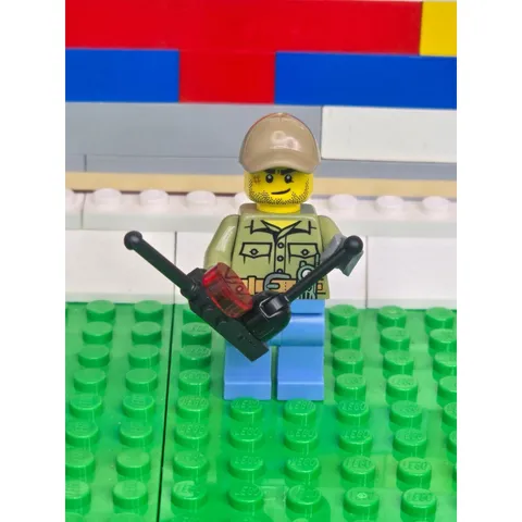 LEGO Volcano Explorer Minifigure