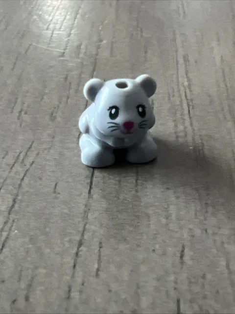 LEGO 24183pb03 Light Bluish Gray Hamster Friends Style Molly