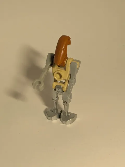 1-LEGO Star Wars Droid With Mixed Pieces Silver Legs Orange Head