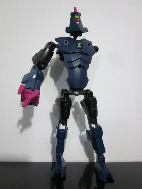 Lego Ben 10 Alien Force ChromaStone 8411 Incomplete 2010 Missing Arm Hand