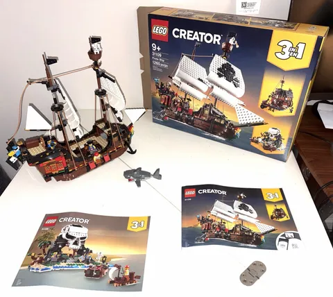 Lego 31109 Pirate Ship Creator 3 In 1 Playset 100% Complete 2020
