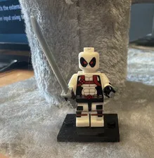 LEGO Deadpool White Suit Minifigure Figure w/ Sword & Black Display Stand RARE