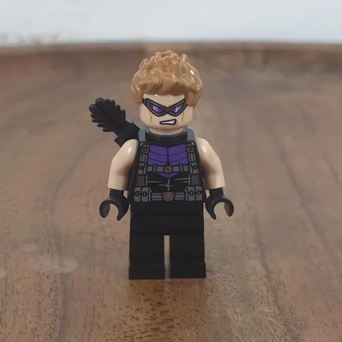LEGO Avengers Hawkeye Dark Purple Suit Quiver Goggles Minifigure sh0626 76143