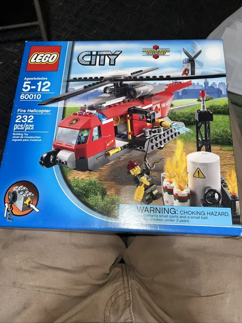 NEW/SHELF WEAR LEGO City 60010 Fire Helicopter 2013