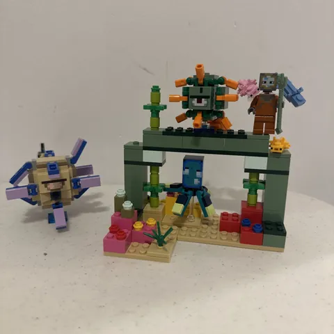 LEGO Minecraft 21180 The Guardian Battle Complete