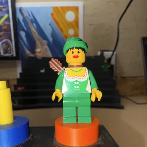 LEGO Castle Forestwoman (cas319) rare !!!!       Mint condition!!!!!