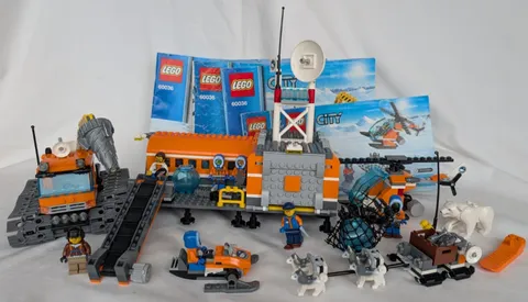 LEGO 60036 Arctic Base Camp City Polar Bear Lab Dog Sled Snowmobile Science 2014