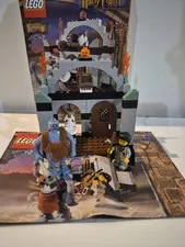 Lego Harry Potter 4712 Troll on the Loose complete with box & instructions